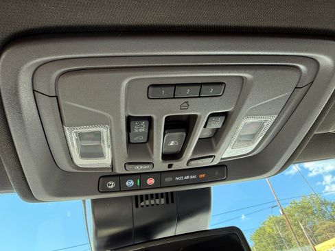 Used 2023 GMC Sierra 1500 SLT w/ SLT Premium Package image 36