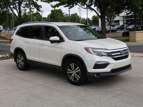 Used 2016 Honda Pilot EX image 2