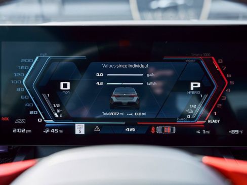 Used 2026 BMW M5 w/ Executive Package image 75