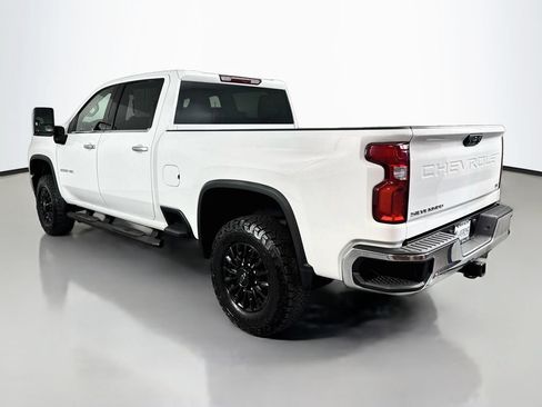 Used 2021 Chevrolet Silverado 2500 LTZ w/ Z71 Off-Road Package AWD/4WD image 8