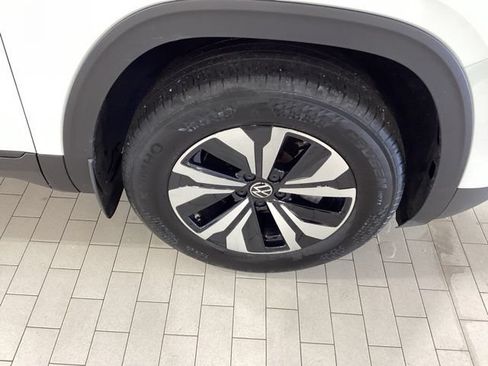 Used 2024 Volkswagen Atlas Cross Sport SE w/ Adventure Package AWD/4WD image 22