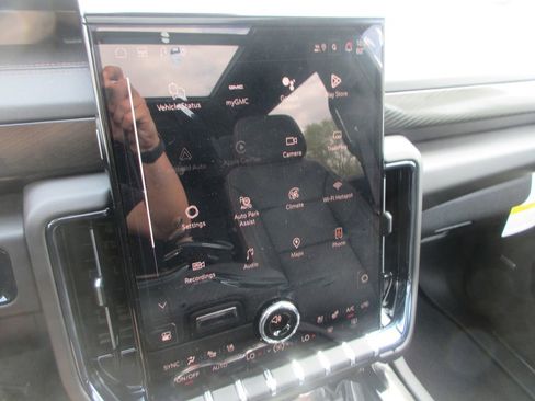 New 2026 GMC Yukon XL AT4 image 19