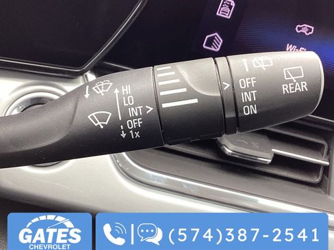 Used 2025 Chevrolet Trax LT w/ LT Convenience Package image 27