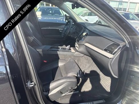 Used 2025 Volvo XC90 T8 Ultra w/ Protection Package Premier AWD/4WD image 3