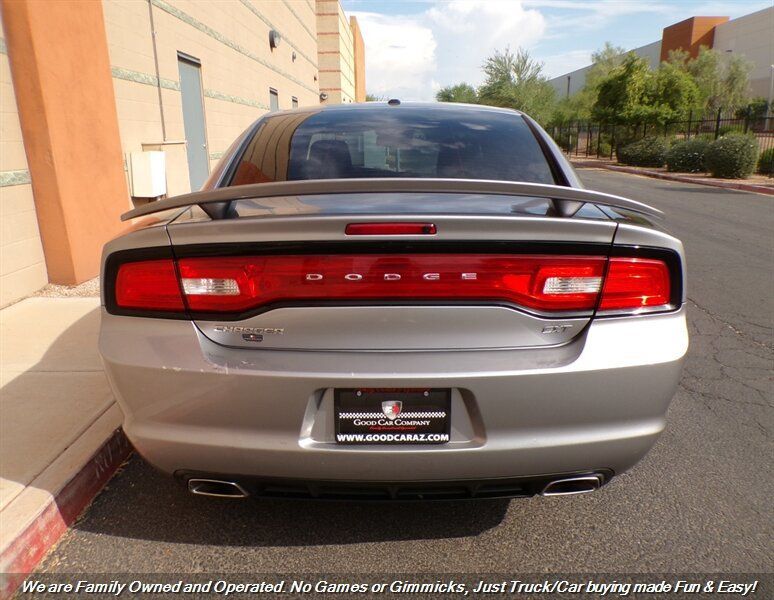 Used 2014 Dodge Charger SXT RWD image 4