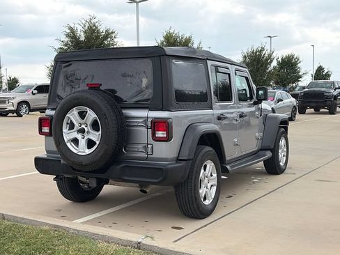 Used 2021 Jeep Wrangler Unlimited Sport AWD/4WD image 9