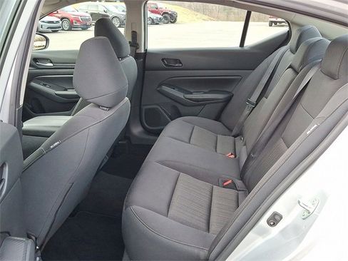 Used 2024 Nissan Altima 2.5 SV image 8