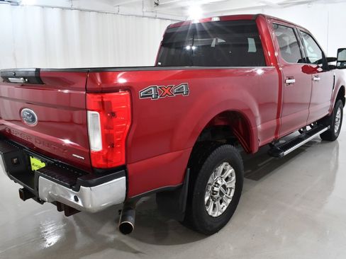 Used 2017 Ford F250 Lariat w/ Chrome Package image 11