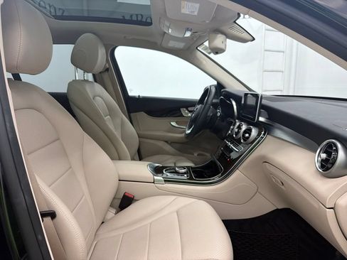 Used 2018 Mercedes-Benz GLC 300 4MATIC image 32