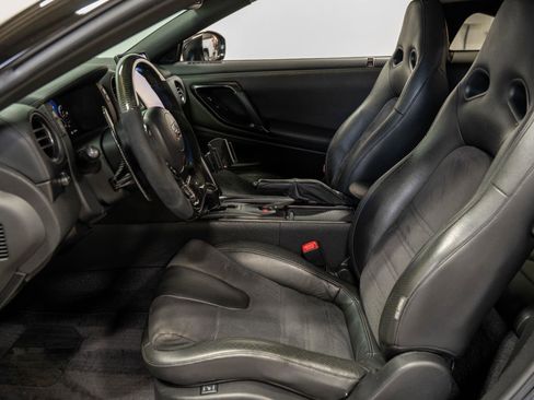 Used 2012 Nissan GT-R Premium AWD/4WD image 99