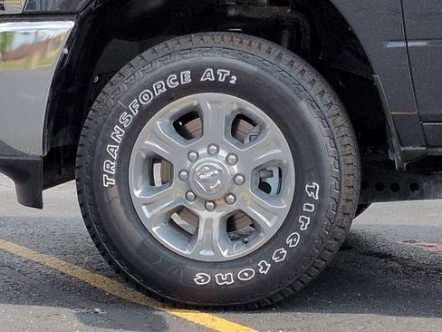 Used 2025 RAM 2500 Big Horn AWD/4WD image 28