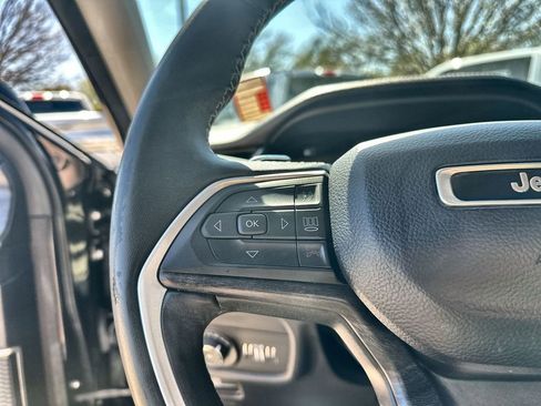 Used 2022 Jeep Grand Cherokee L Limited w/ Black Appearance Package image 31