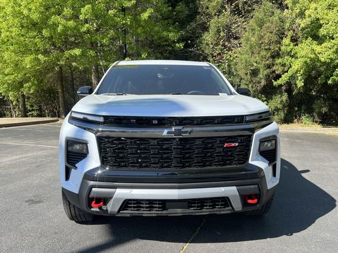 New 2026 Chevrolet Traverse Z71 w/ Enhanced Driving Package AWD/4WD image 3