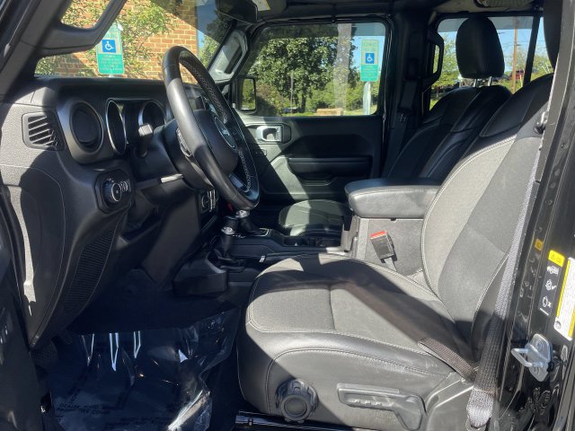 Used 2021 Jeep Wrangler Unlimited Sport AWD/4WD image 12