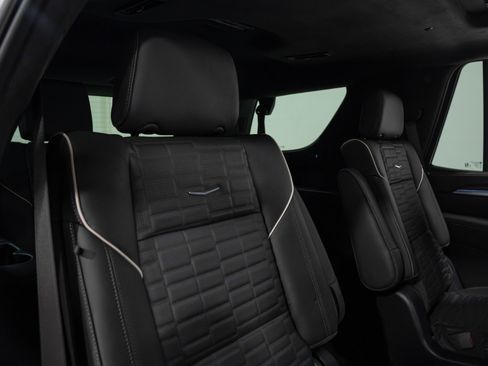 Used 2025 Cadillac Escalade V w/ LPO, ONYX Package AWD/4WD image 93