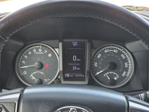 Used 2018 Toyota Tacoma TRD Off-Road image 20