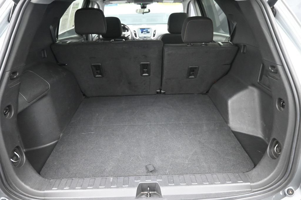 Used 2024 Chevrolet Equinox LT AWD/4WD image 11