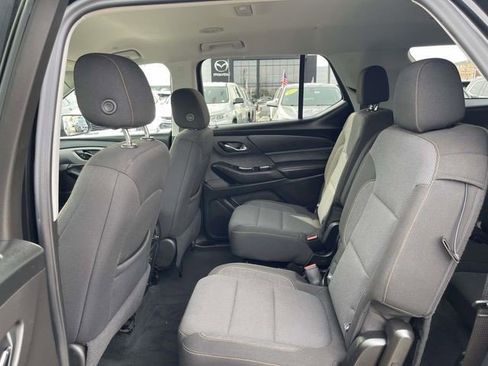 Certified 2021 Chevrolet Traverse LT image 9