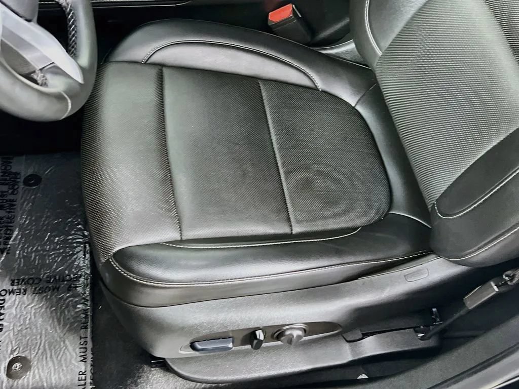 Used 2023 GMC Acadia SLT AWD/4WD image 21