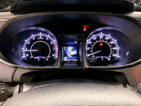 Used 2018 Toyota Avalon XLE image 12