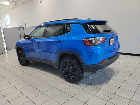 New 2026 Jeep Compass Latitude image 4