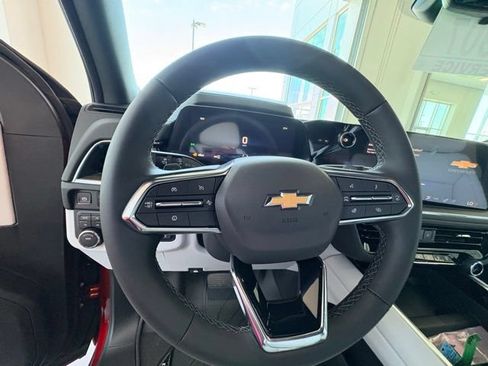 New 2026 Chevrolet Suburban Premier AWD/4WD image 24