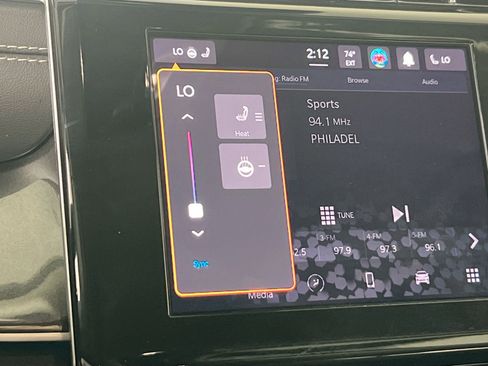 Used 2022 Jeep Grand Cherokee Laredo w/ Luxury Tech Group I image 19