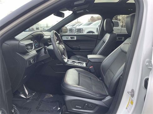 Used 2023 Ford Explorer ST-Line w/ Class IV Trailer Tow Package image 21