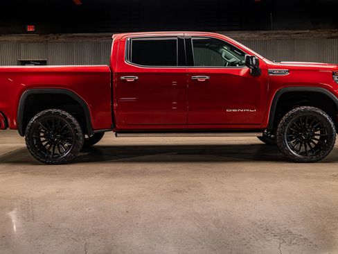 Used 2024 GMC Sierra 1500 Denali w/ Denali Reserve Package image 11