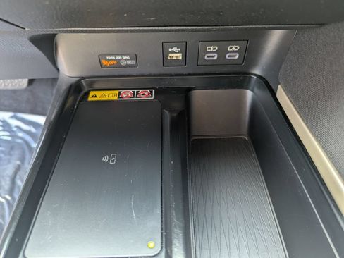 Used 2025 Toyota Camry LE FWD image 24