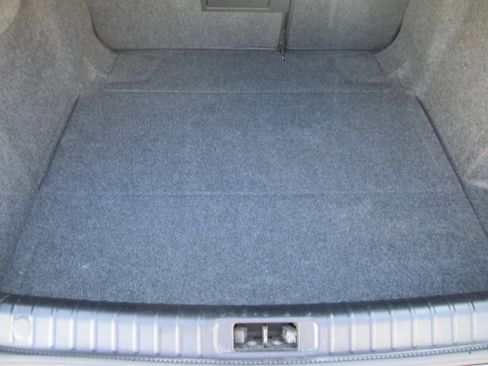 Used 2008 Saab 9-3 2.0T w/ Moonroof Package FWD image 40