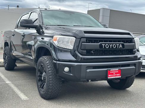 Used 2016 Toyota Tundra Limited w/ Limited Premium Package image 3