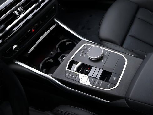 Used 2024 BMW 430i xDrive Coupe w/ Premium Package image 27