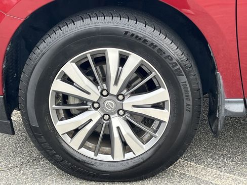 Used 2020 Nissan Pathfinder SV image 35