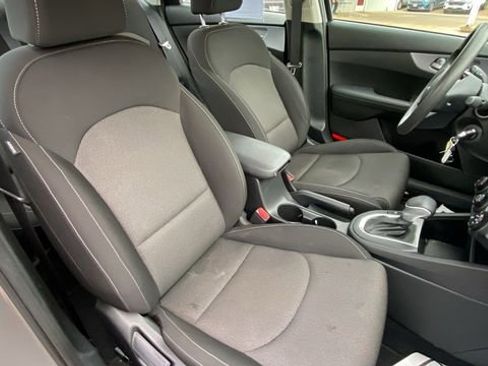 Used 2023 Kia Forte LXS image 26