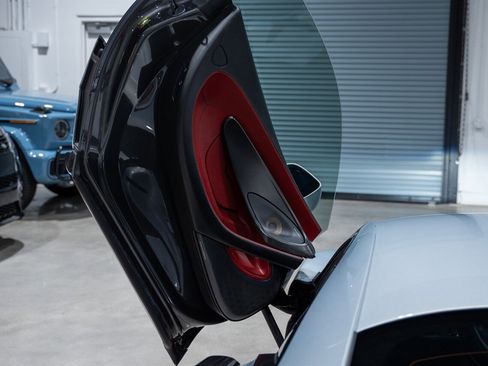 Used 2016 McLaren 570S Coupe image 23