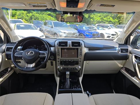 Used 2021 Lexus GX 460 Premium w/ Premium Package AWD/4WD image 17