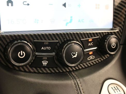 Used 2020 Nissan 370Z w/ Sport Package image 24