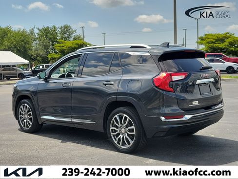 Used 2022 GMC Terrain Denali w/ LPO, Floor Liner Package AWD/4WD image 4