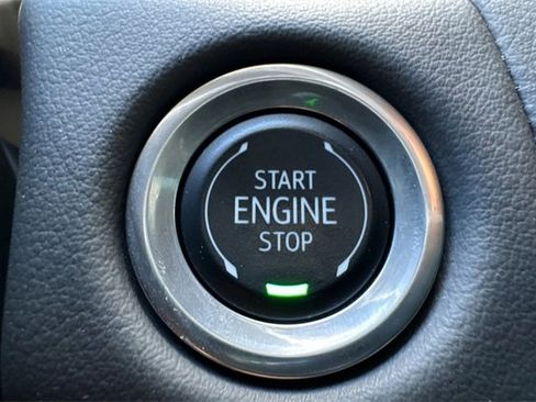 Used 2024 GMC Yukon SLT image 36