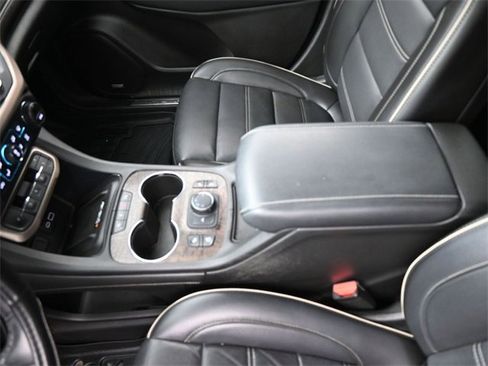 Used 2021 GMC Acadia Denali w/ Denali Technology Package image 4