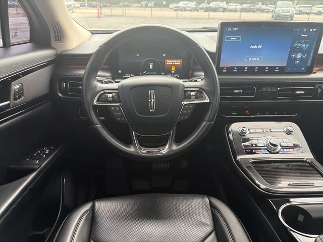 Used 2023 Lincoln Nautilus Reserve AWD/4WD image 16