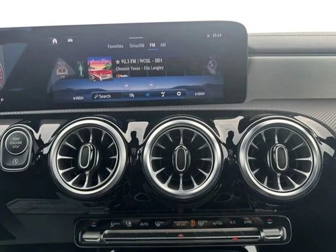 Used 2025 Mercedes-Benz CLA 250 4MATIC image 24