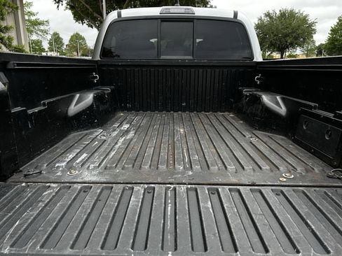 Used 2022 Toyota Tacoma SR w/ SR Convenience Package image 30