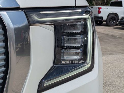 Used 2022 GMC Yukon XL Denali RWD image 35