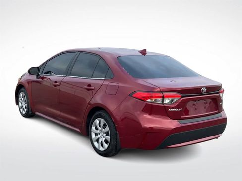 Used 2022 Toyota Corolla LE image 7
