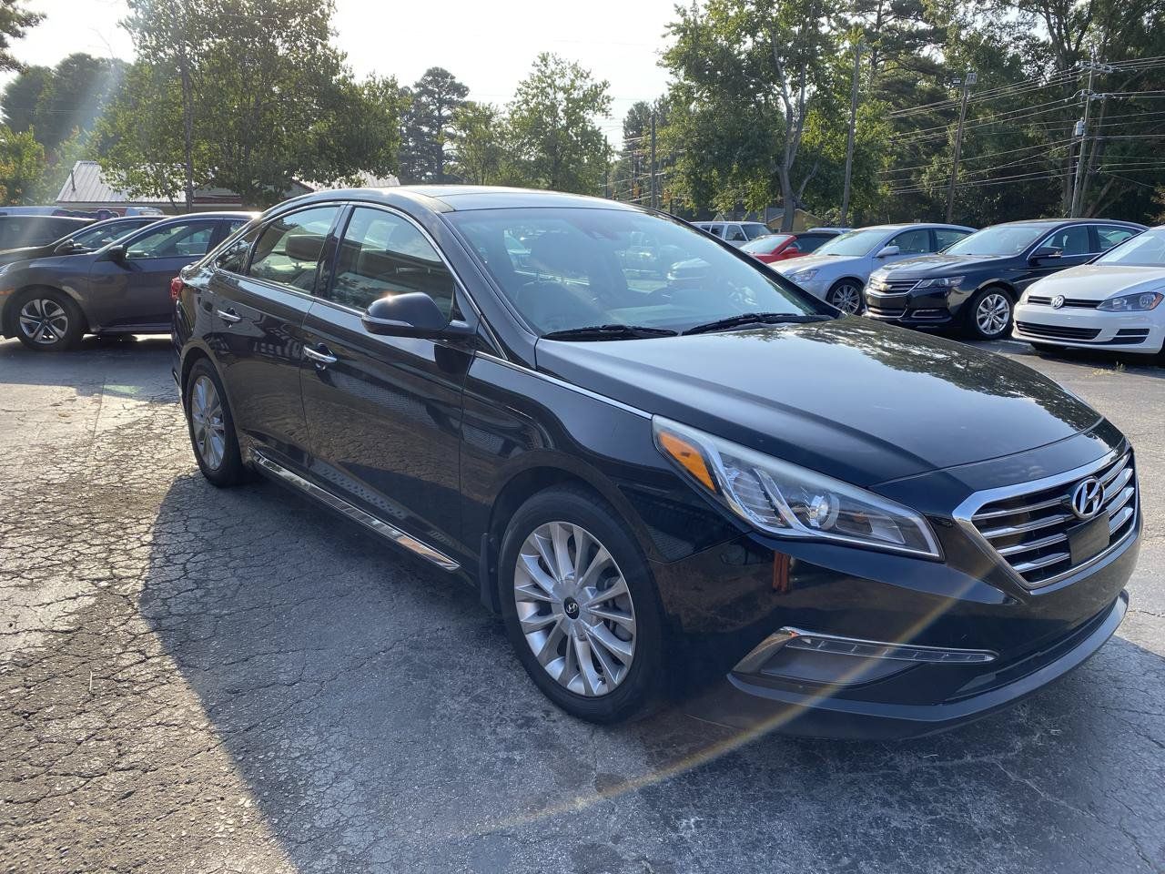 Used 2015 Hyundai Sonata Limited w/ Option Group 06 FWD image 3