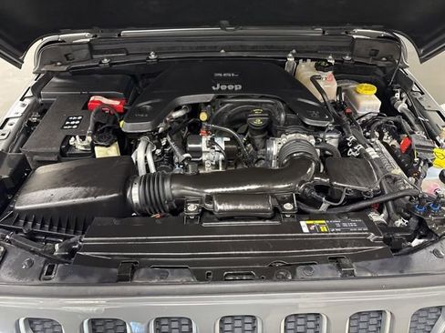 Used 2020 Jeep Wrangler Unlimited Sahara w/ LED Lighting Group image 28