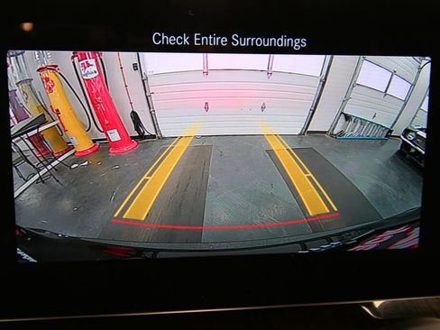 Used 2020 Mercedes-Benz GLC 300 4MATIC image 18
