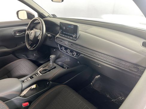 Used 2025 Honda HR-V Sport image 27